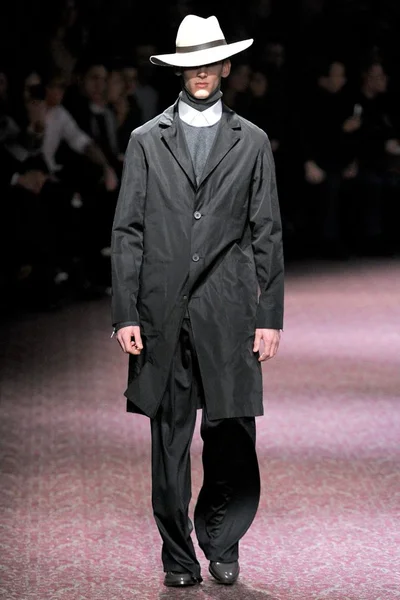 Look 22
